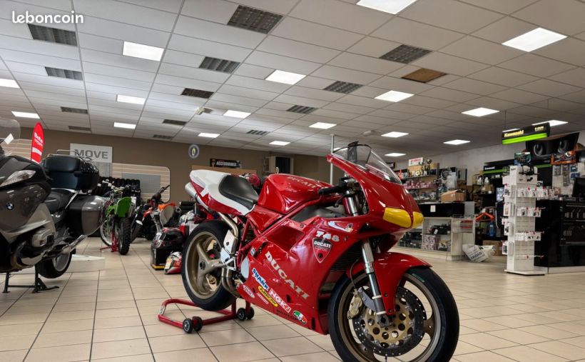 DUCATI 748 S 8
