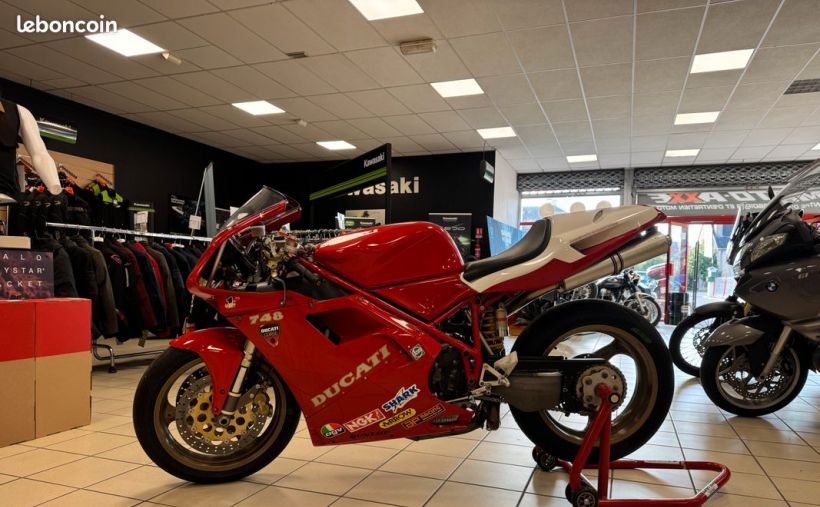 DUCATI 748 S 4