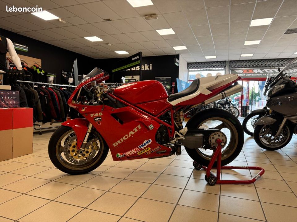 DUCATI 748 S 4
