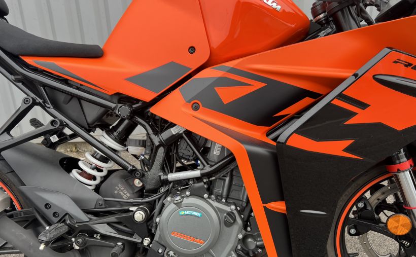 KTM RC 390 ABS 4