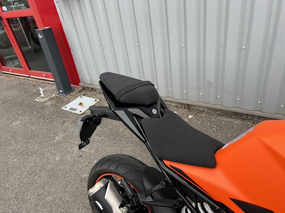 KTM RC 390 ABS 24