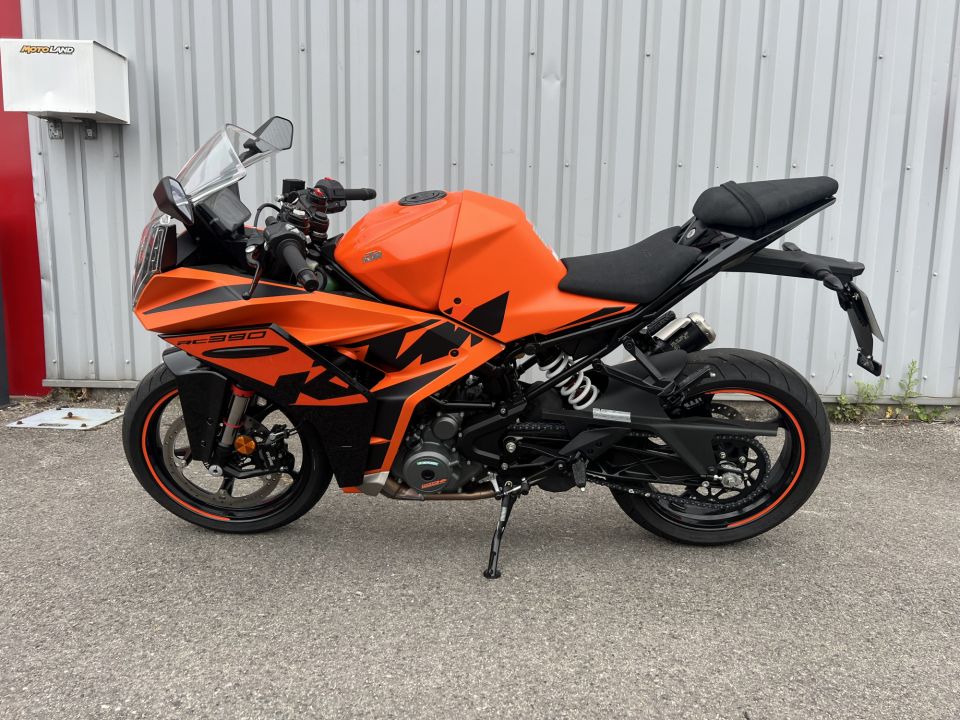 KTM RC 390 ABS 32