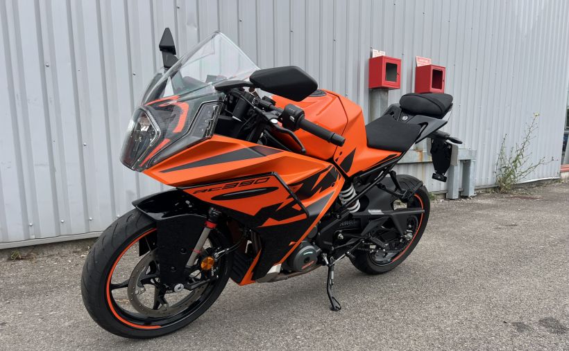 KTM RC 390 ABS 10