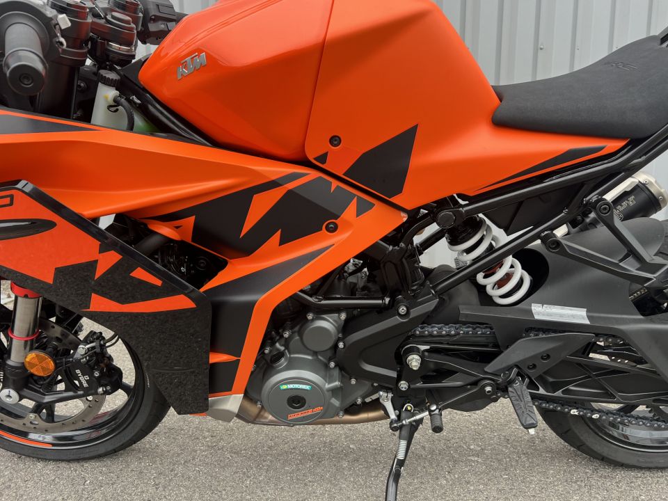 KTM RC 390 ABS 48