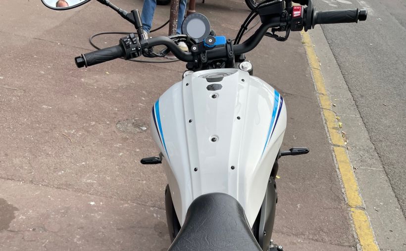 YAMAHA XSR 700 2
