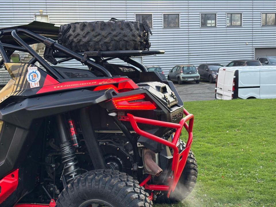 POLARIS RZR PRO XP 25