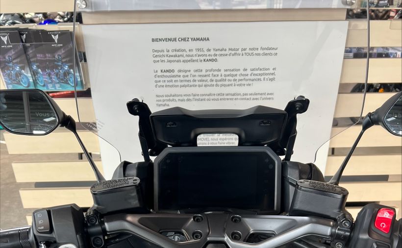 YAMAHA XP T-MAX 560 8
