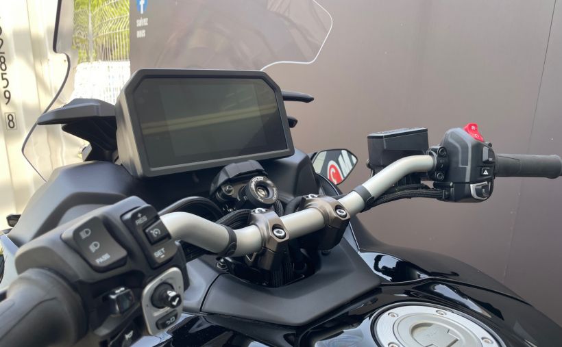 YAMAHA NIKEN 850 GT 3