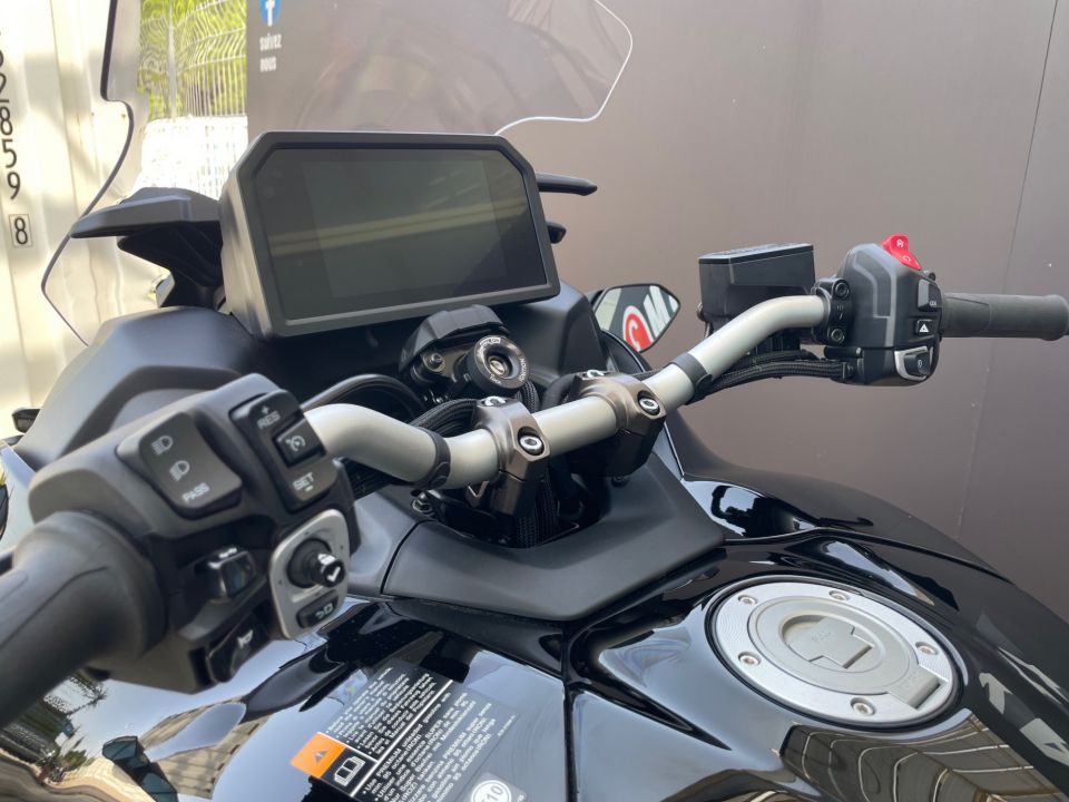 YAMAHA NIKEN 850 GT 3