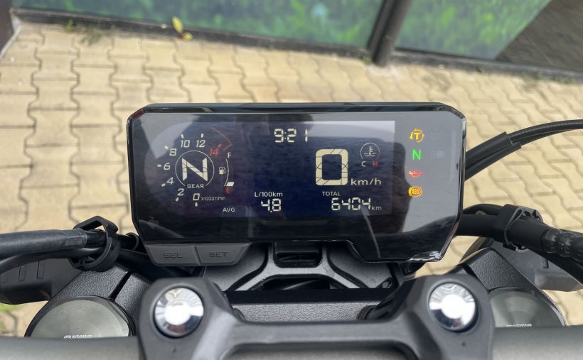 HONDA CB 650 R 1