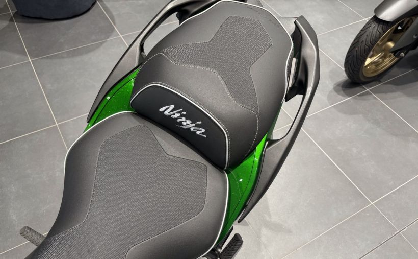 KAWASAKI H2 SX 15