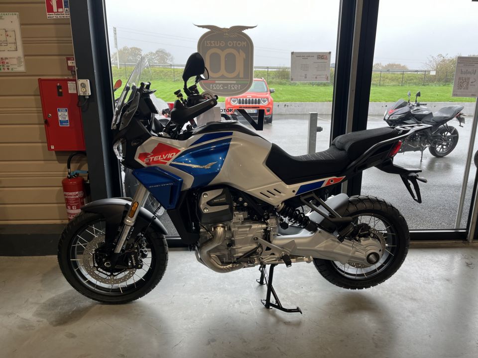 MOTO GUZZI STELVIO 1100 10