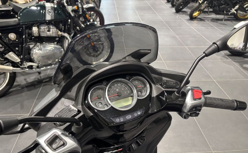 PIAGGIO MP3 300LT YOURBAN 10