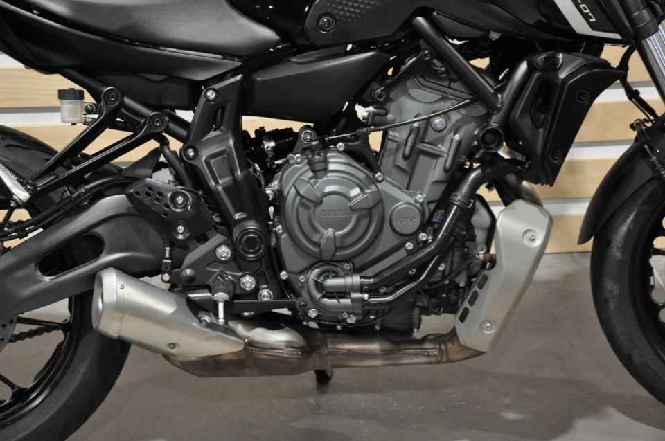YAMAHA MT-07 (47.5CV) 1