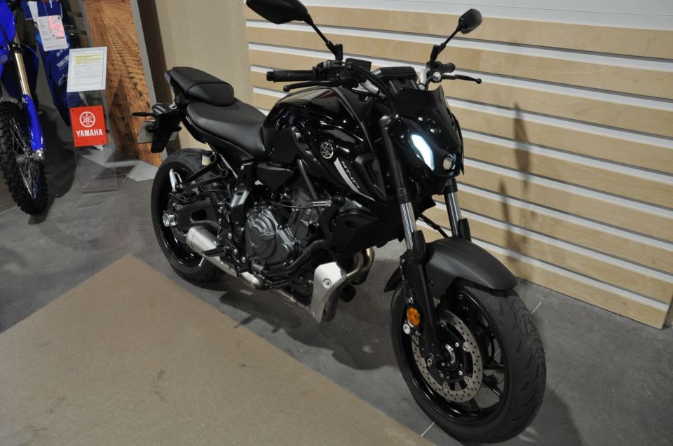 YAMAHA MT-07 (47.5CV) 6