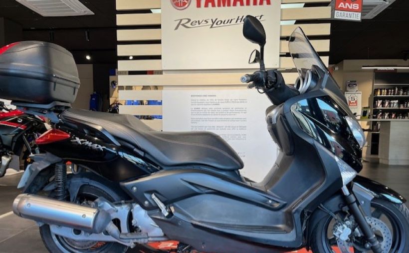 YAMAHA XMAX 125 1