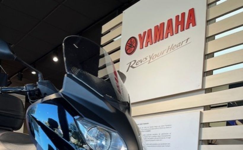 YAMAHA XMAX 125 2
