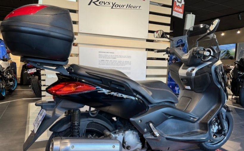 YAMAHA XMAX 125 3