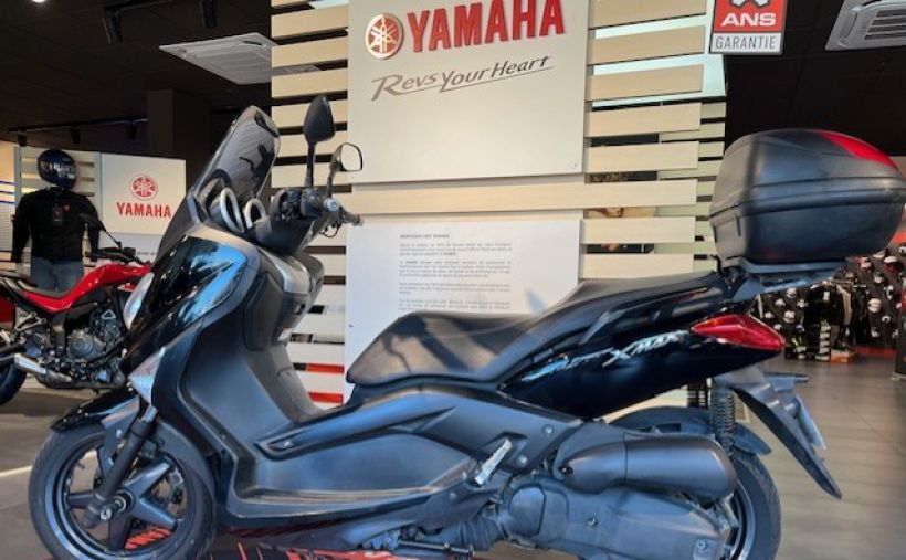 YAMAHA XMAX 125 4