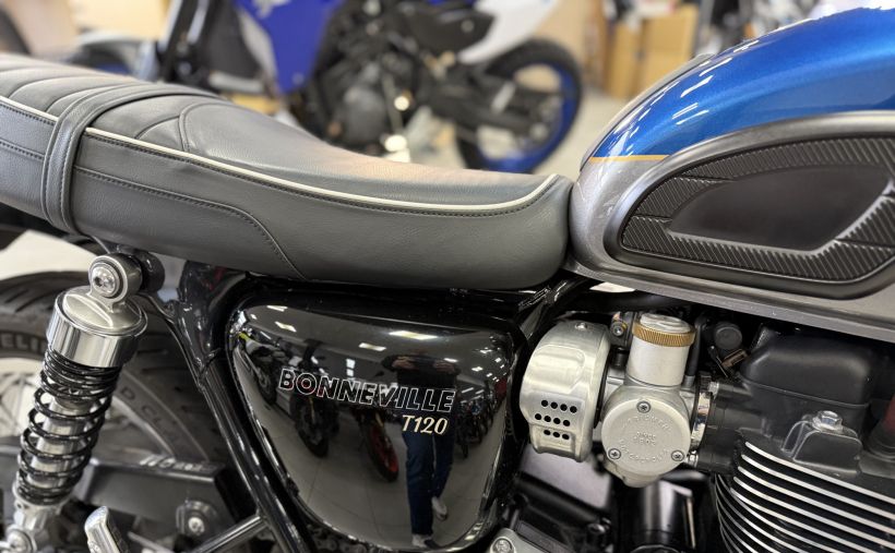 TRIUMPH BONNEVILLE T120 1200 36