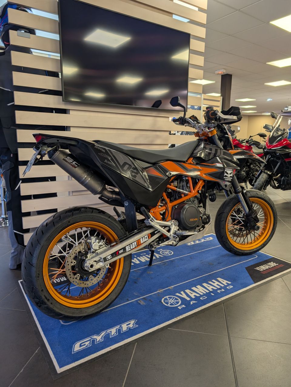 KTM 690 SMC R 4