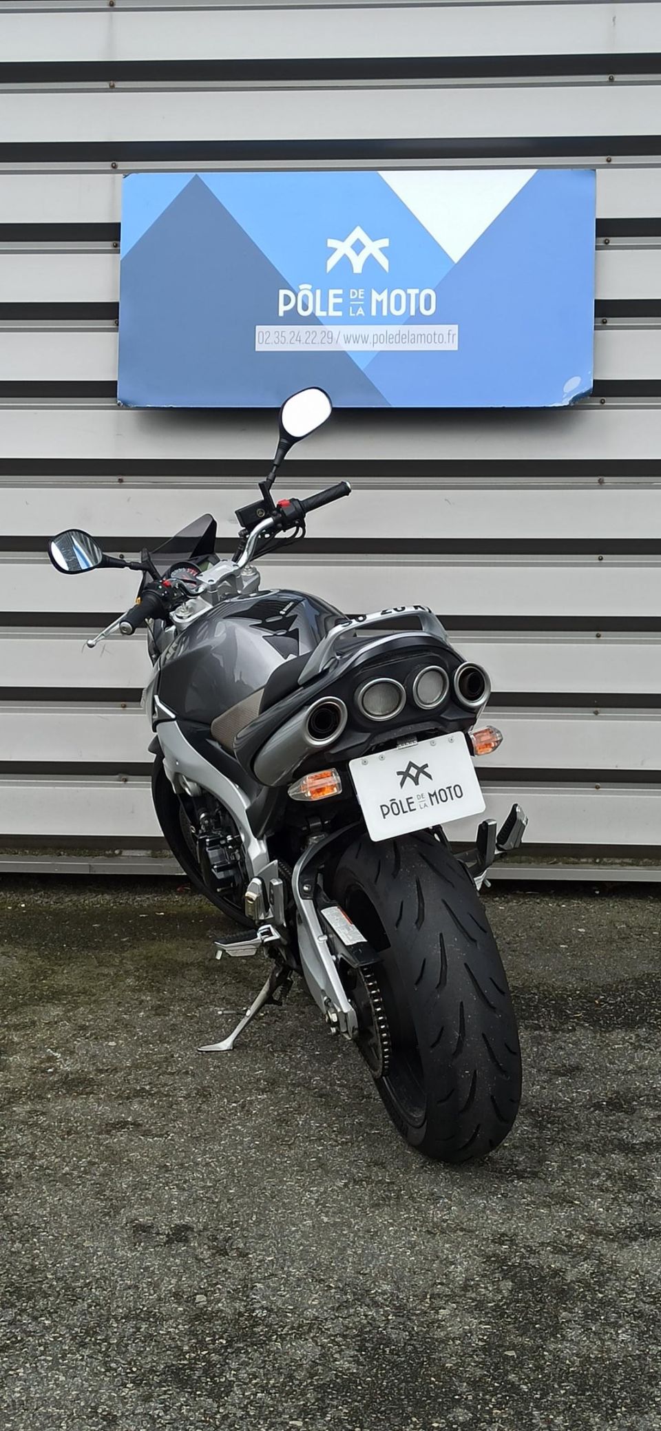 SUZUKI GSR 600 15