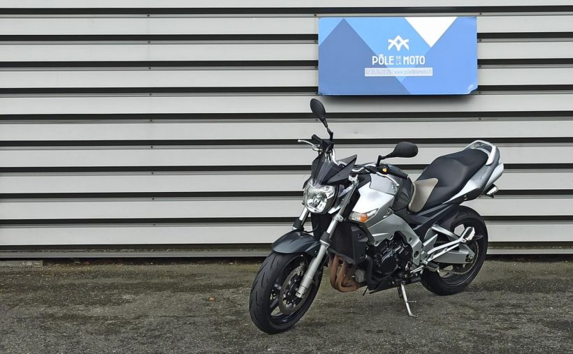 SUZUKI GSR 600 6