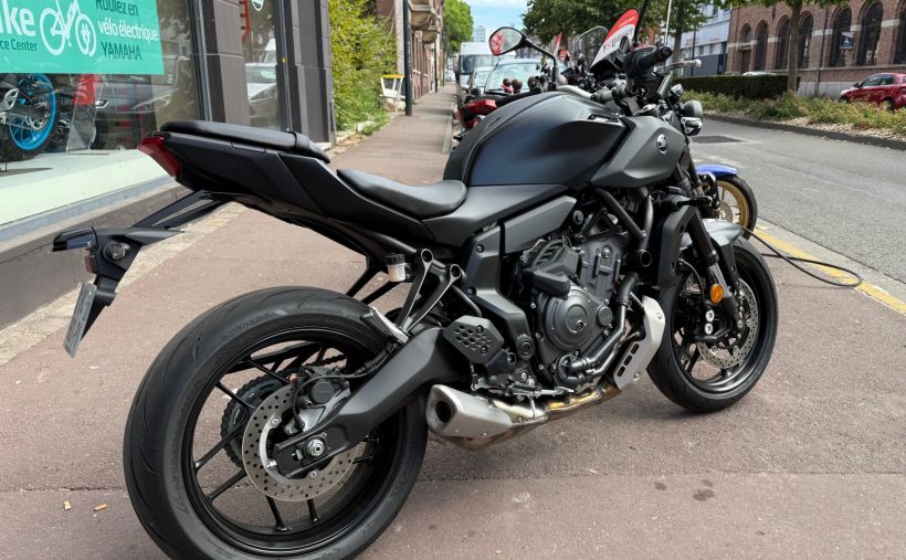 YAMAHA MT-07 Y-AMT 35 KW 4