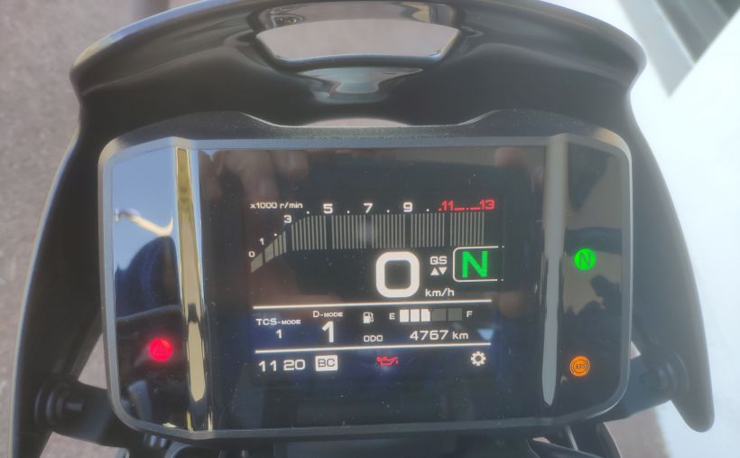 YAMAHA XSR 900 4