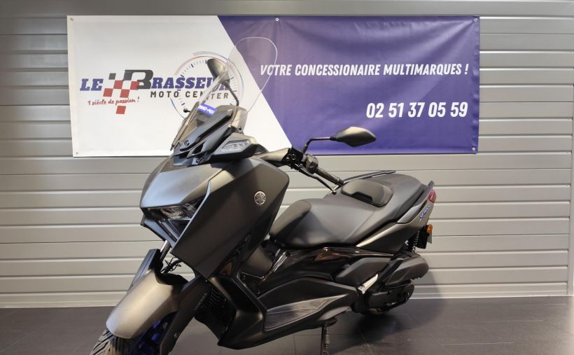 YAMAHA XMAX 125 12