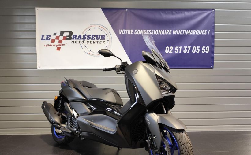 YAMAHA XMAX 125 18