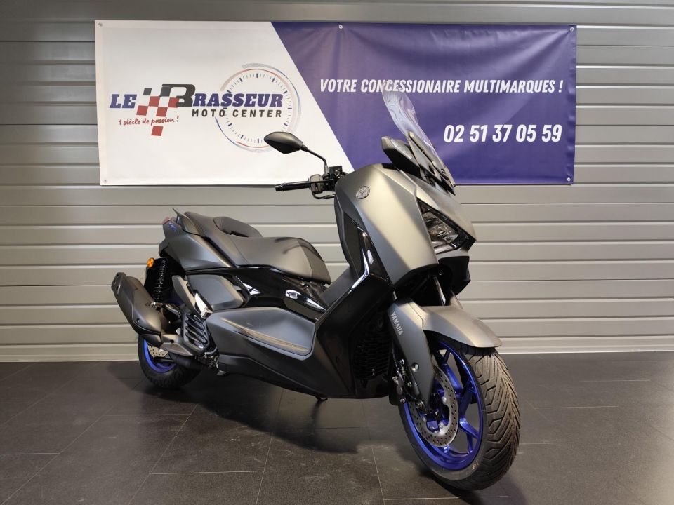 YAMAHA XMAX 125 18