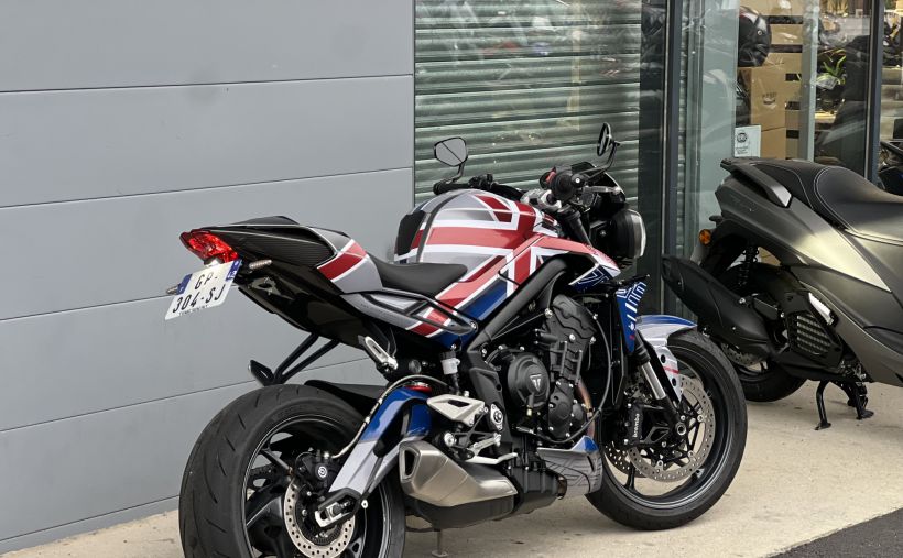TRIUMPH STREET TRIPLE 765 R 2