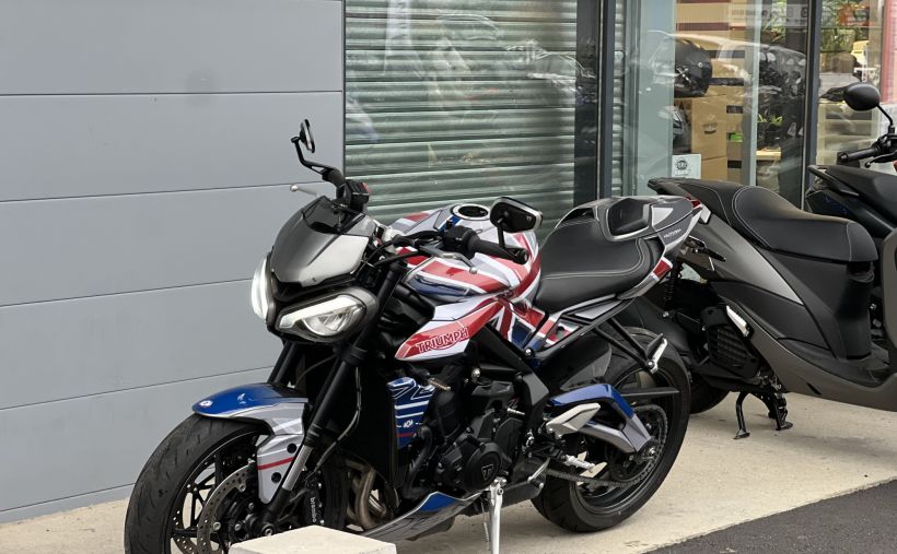 TRIUMPH STREET TRIPLE 765 R 4