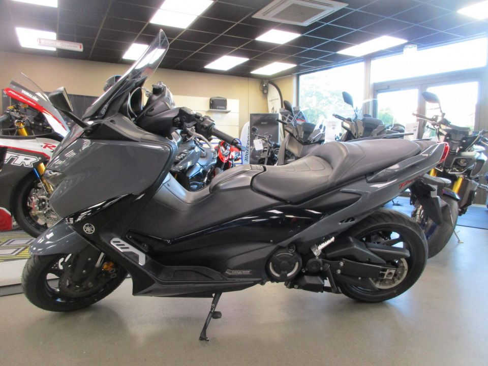 YAMAHA XP T-MAX 560 TECH MAX 2