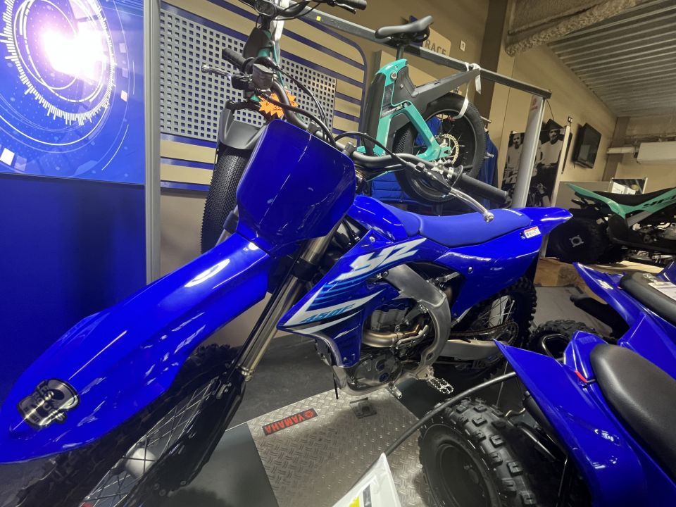YAMAHA YZ450F 0