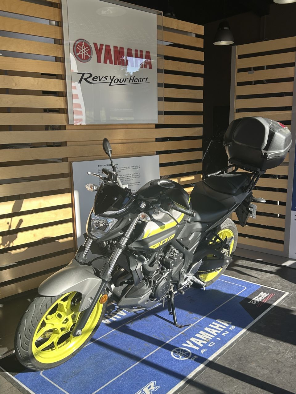YAMAHA MT-03 0