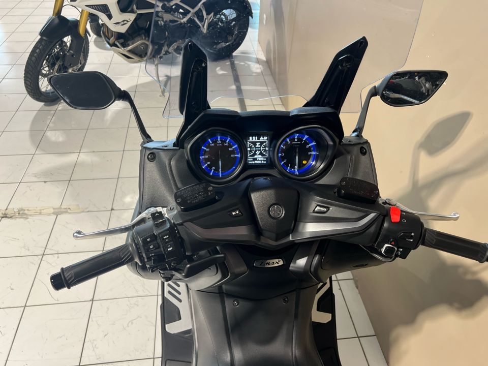 YAMAHA XP T-MAX 560 TECH MAX KAMO 2
