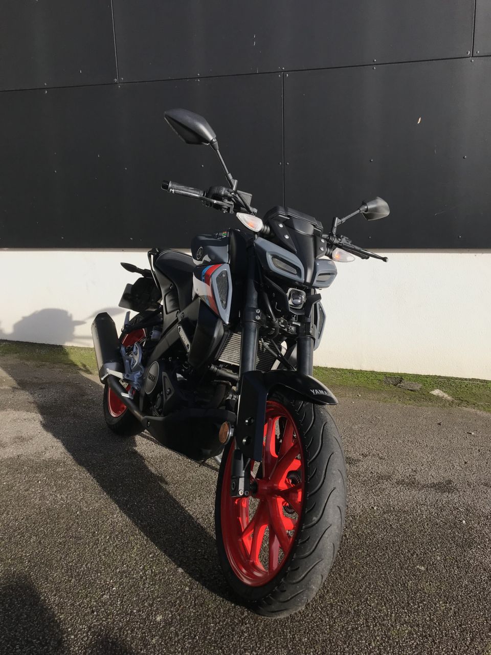 YAMAHA MT-125 12