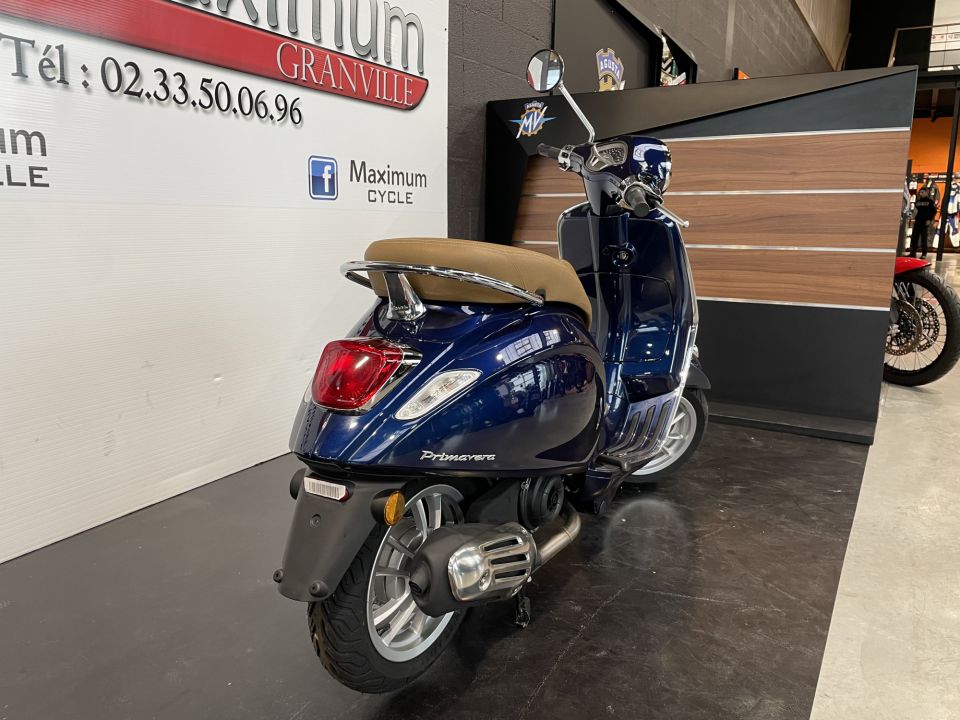 VESPA PRIMAVERA 50 24