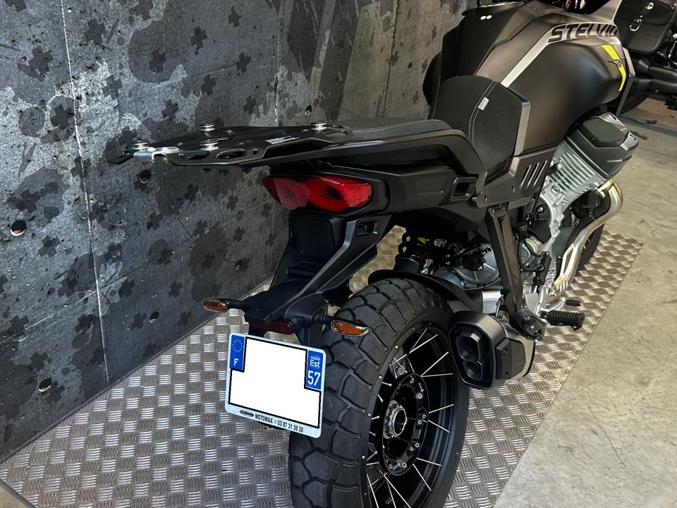 MOTO GUZZI STELVIO 18