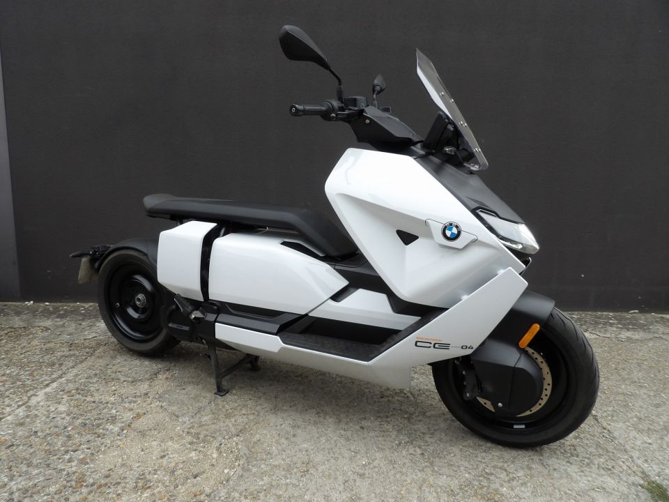 BMW CE 04 2