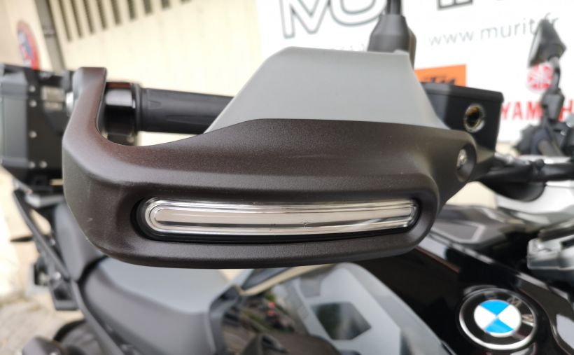 BMW R1300GS TRIPLE BLACK 10