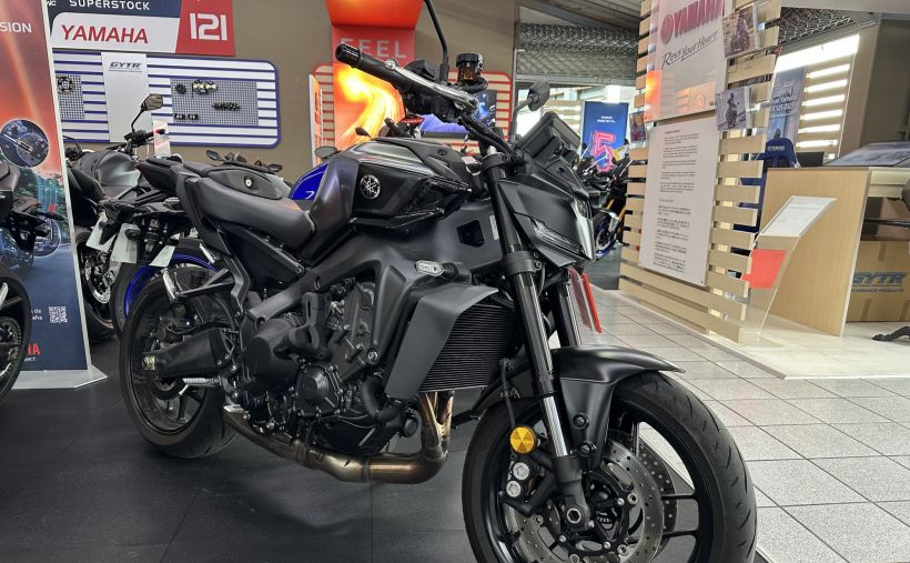 YAMAHA MT-09 Y-AMT 0