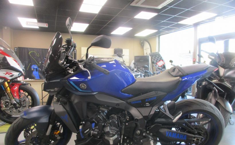 YAMAHA MT-09 0