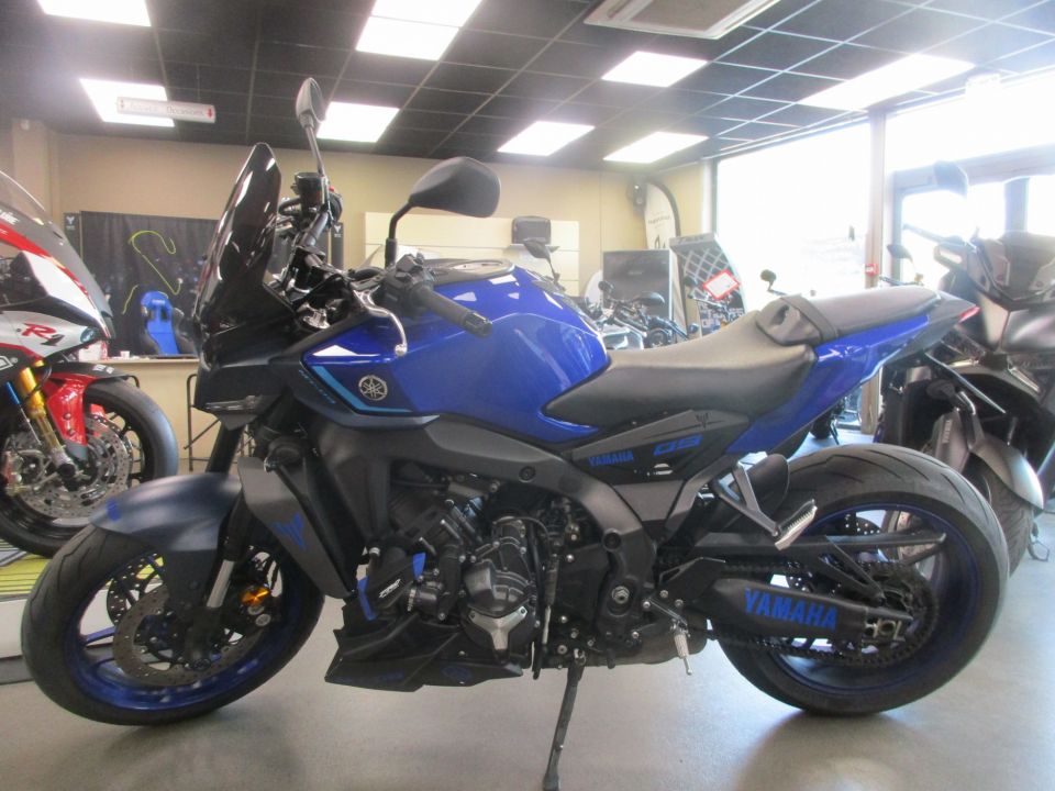 YAMAHA MT-09 0
