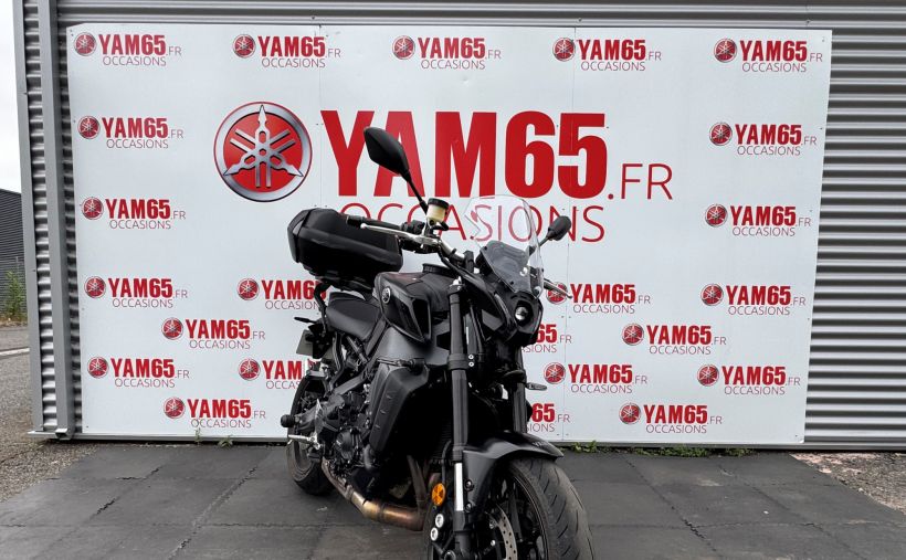 YAMAHA MT-09 1