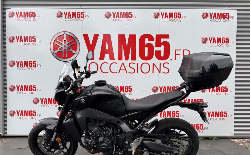 YAMAHA MT-09 3