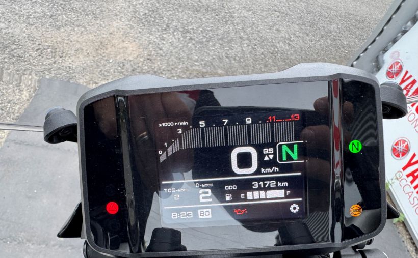YAMAHA MT-09 4