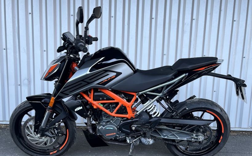 KTM 125 DUKE ABS 1